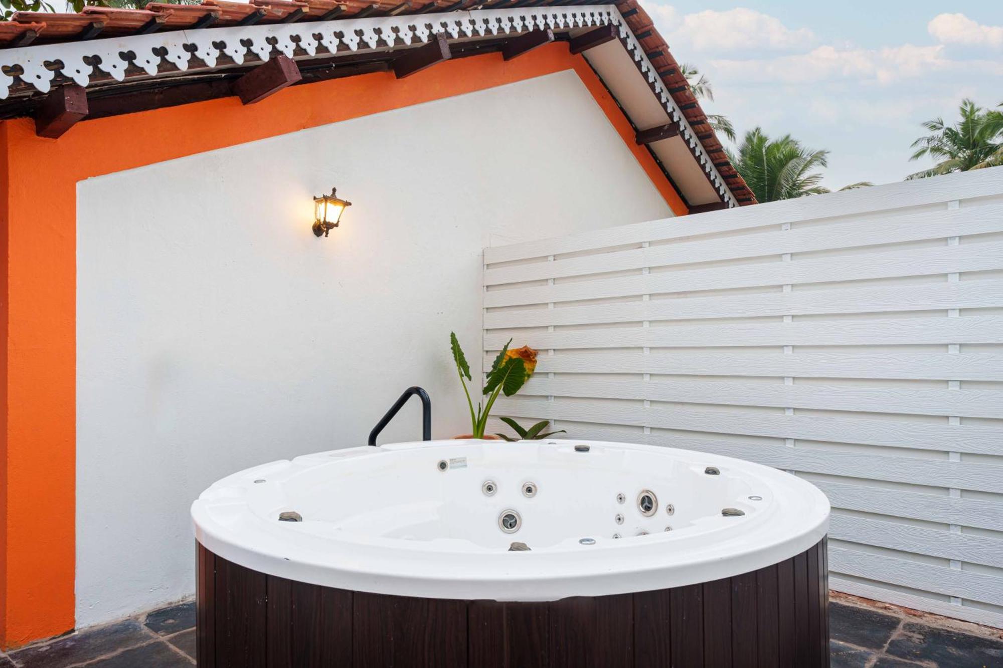 Amã Stays & Trails Aguada Serenity Villa , Goa Candolim Esterno foto